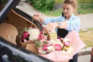 bloemen versturen zonder verzendkosten is helaas niet mogelijk bij de bloemensuper